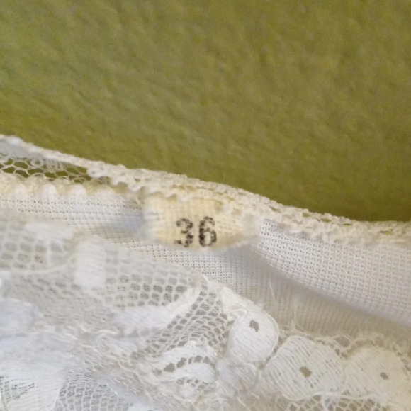 Womans Vintage 36c White Lace Sheer Chemise with Airy Fit and Floral Details - Picture 2 of 8